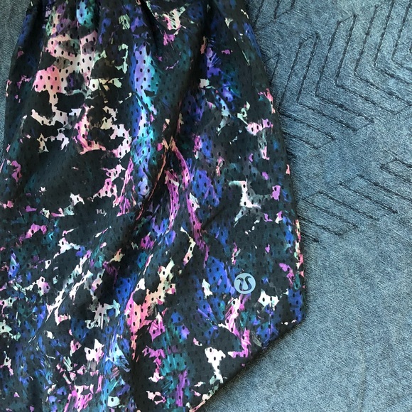 Lululemon rare breathable hot yoga capri - Picture 2 of 5